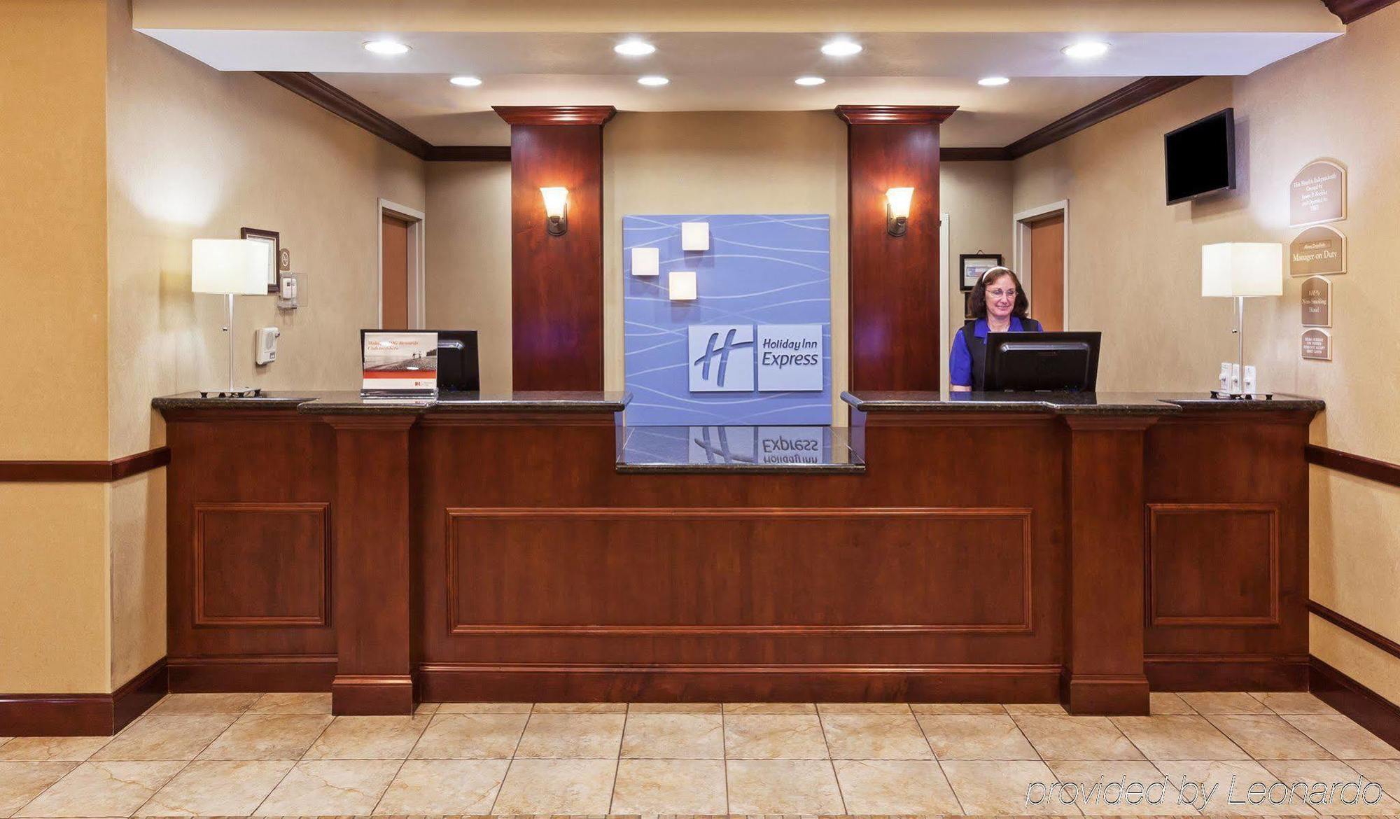 Holiday Inn Express & Suites Selma By Ihg Exterior foto
